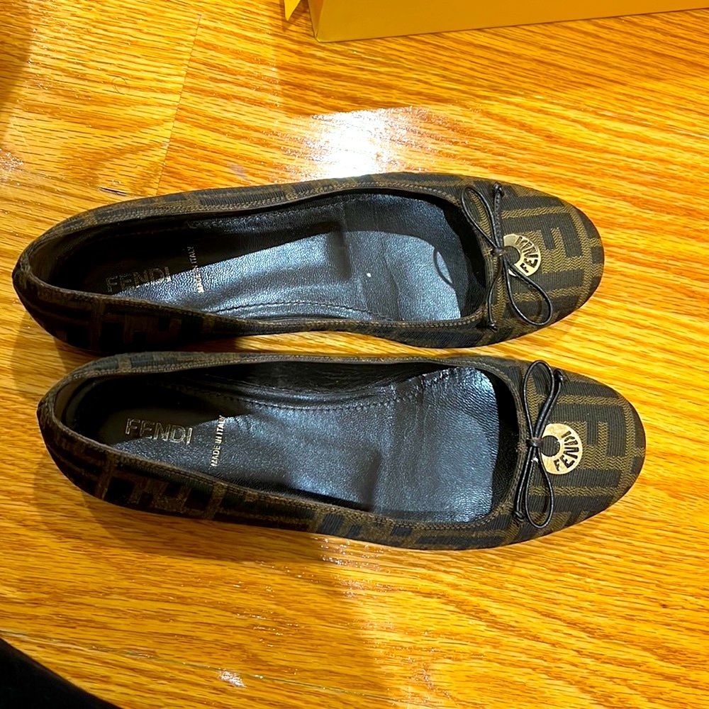 COPY - Fendi flats